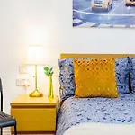 3 Bed 3 Bathroom Flat In Kensington A