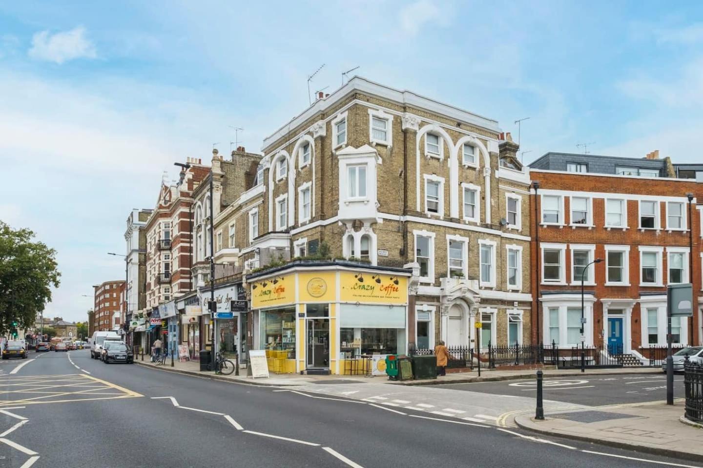 Apartment 3 Bed 3 Bathroom Flat In Kensington A