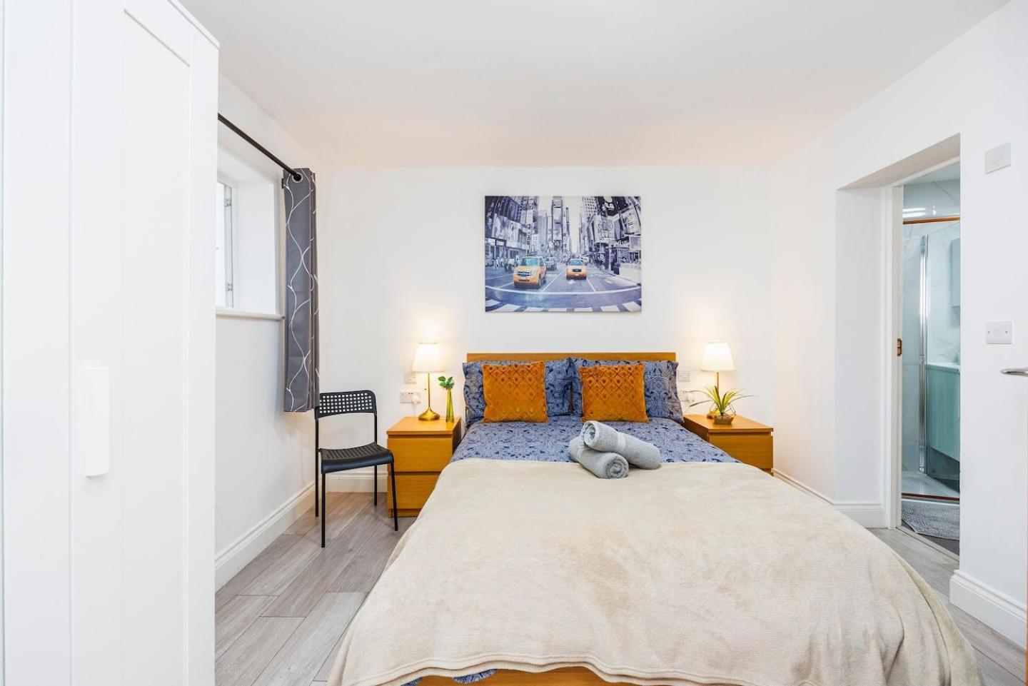 Apartment 3 Bed 3 Bathroom Flat In Kensington A London