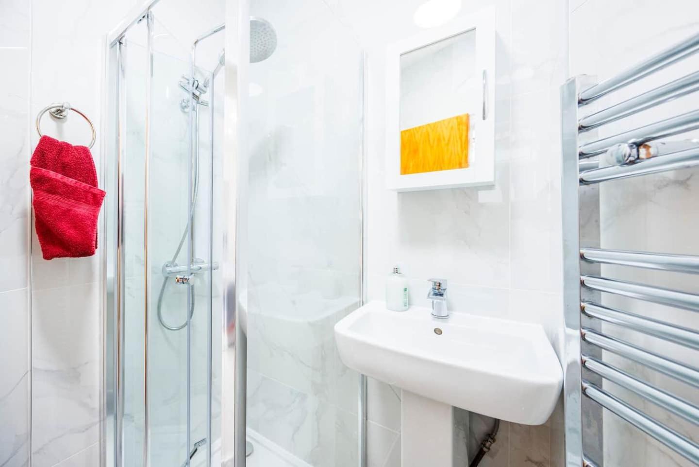 Apartment 3 Bed 3 Bathroom Flat In Kensington A