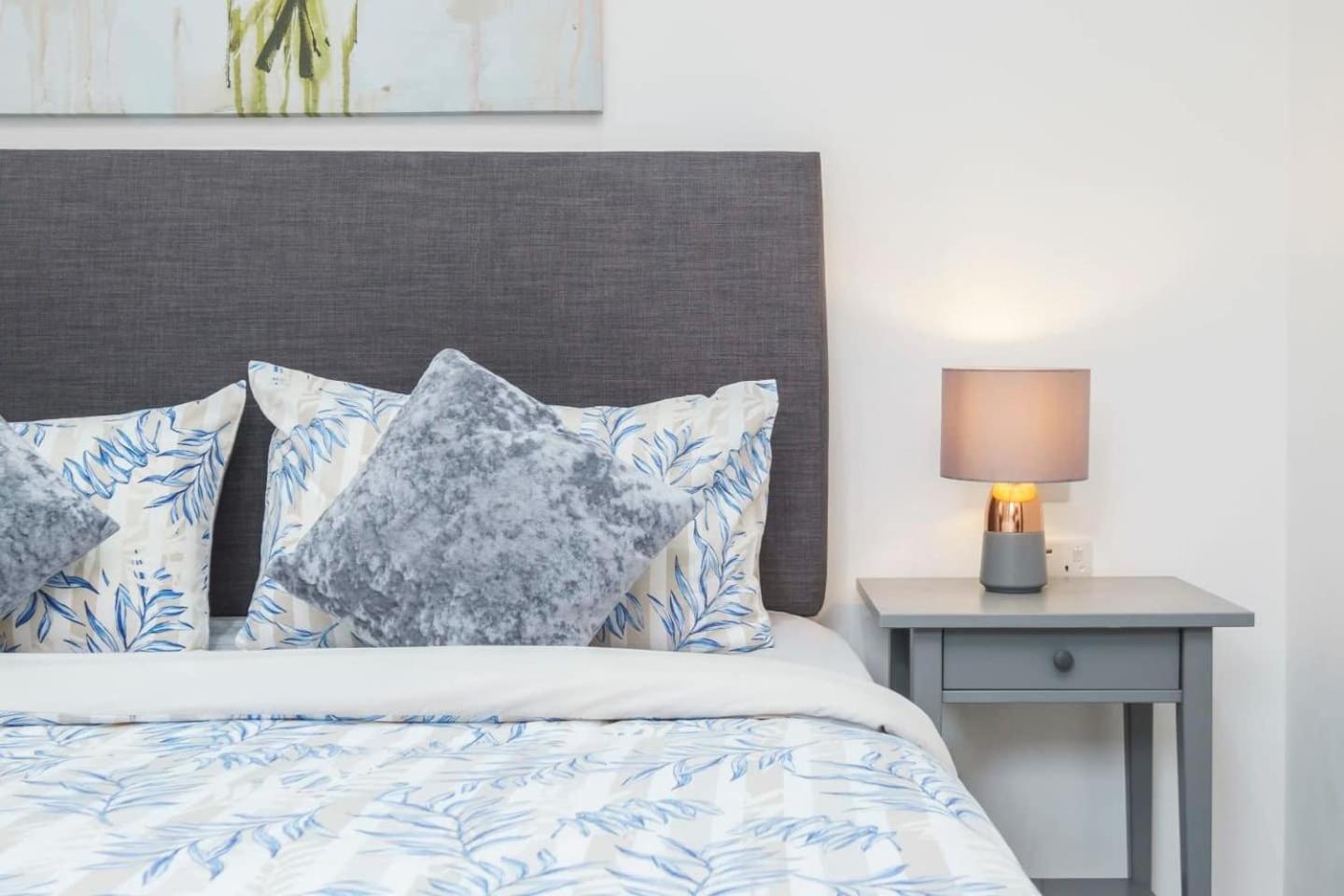 Apartment 3 Bed 3 Bathroom Flat In Kensington A