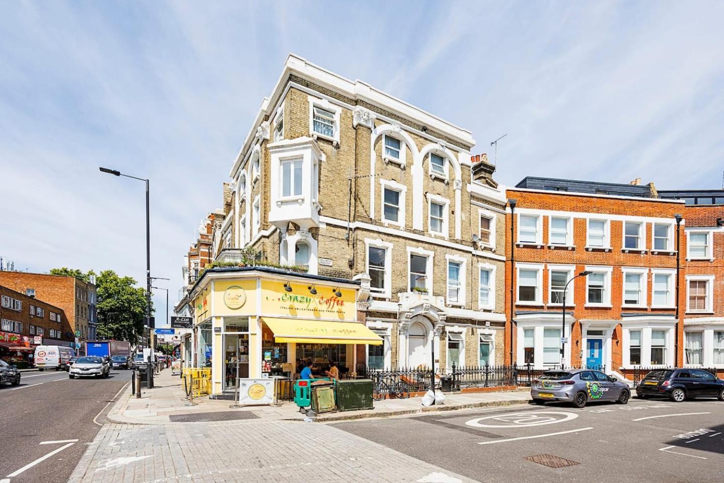 3 Bed 3 Bathroom Flat In Kensington A * London