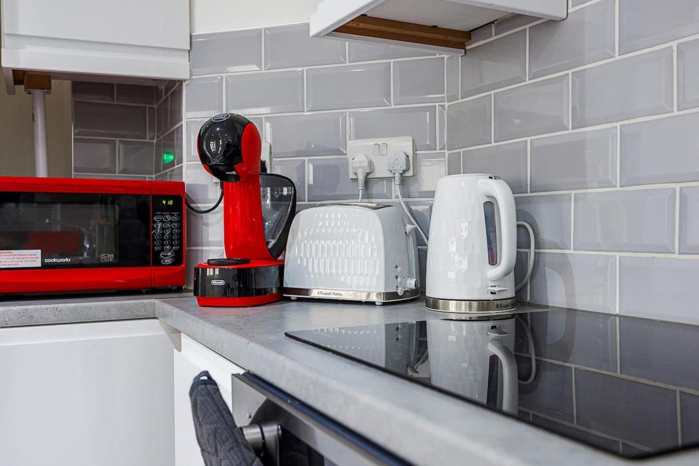 3 Bed 3 Bathroom Flat In Kensington A Apartment *