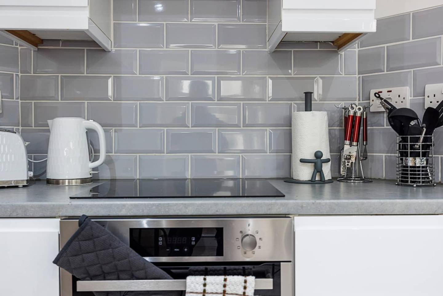 3 Bed 3 Bathroom Flat In Kensington A Apartment
